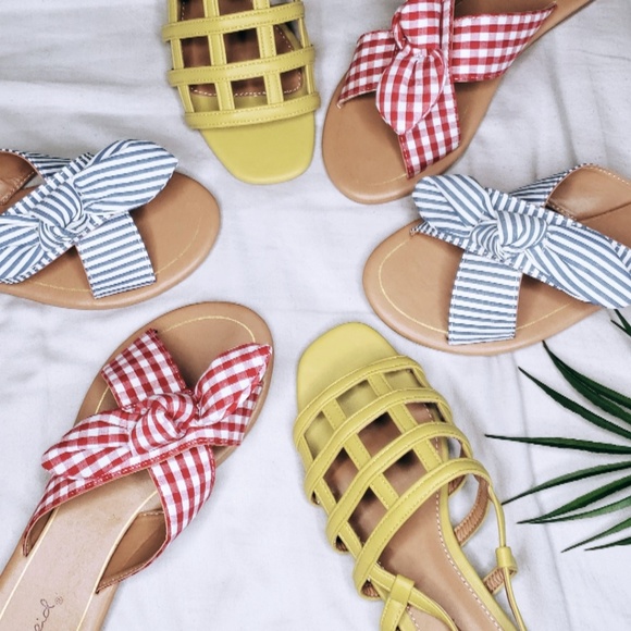 🚨SALE//The Effie// Red & White stripe Bow Sandals - Picture 8 of 8